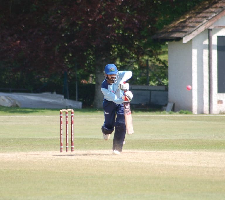 Malik runs take Dumfries close - Cricket News