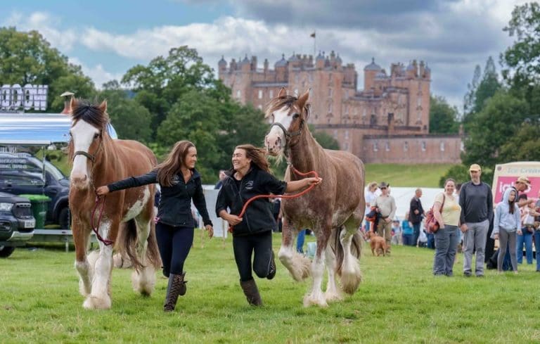 GALLOWAY COUNTRY FAIR RETURNS TO DRUMLANRIG CASTLE FOR A THRILLING WEEKEND OF RURAL FAMILY FUN