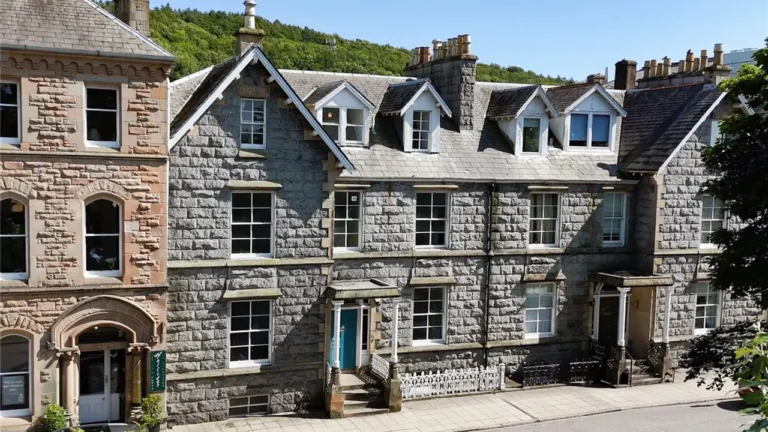 RARE OPORTUNITY TO OWN GRAND TOWN HOUSE IN KIRKCUDBRIGHT