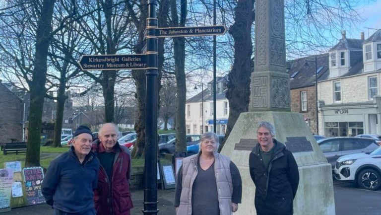 New Signs Help Point the Way Around Kirkcudbright