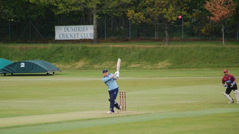 Munro Maiden Century Masters Mearns – Cricket News